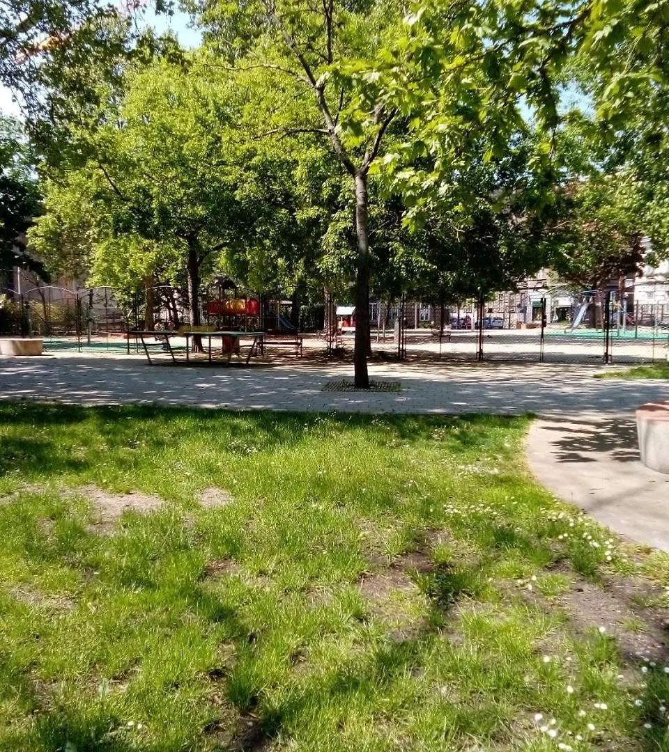 Sunny City Apartment Facing The Park Budapest Hungary